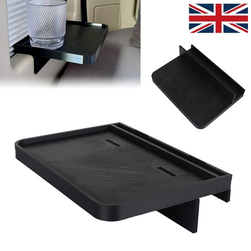 Caravan rear window - window, shelf